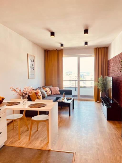 Spacious,Stylish And Comfortable 2 Room Apartment With Million Dollar View Varsóvia Exterior foto